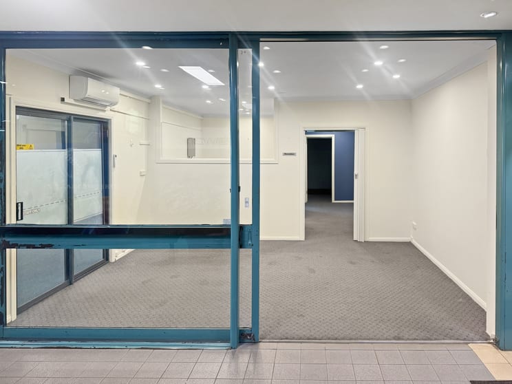 Click to view all images Suite 4/38-40 Ridge Street Nambucca Heads NSW 2448 - Image 1