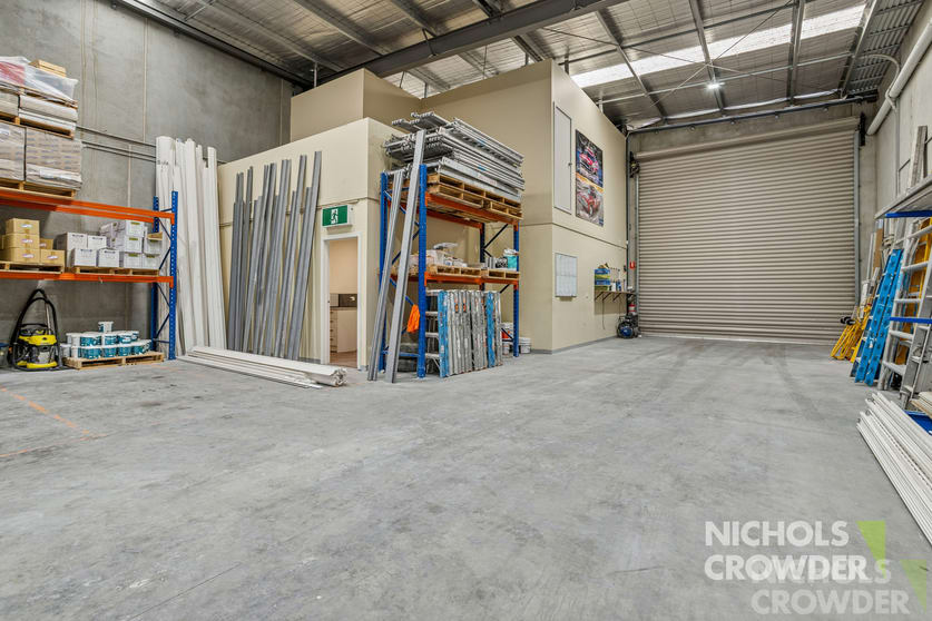 Click to view all images 4/32 Access Way Carrum Downs VIC 3201 - Image 3