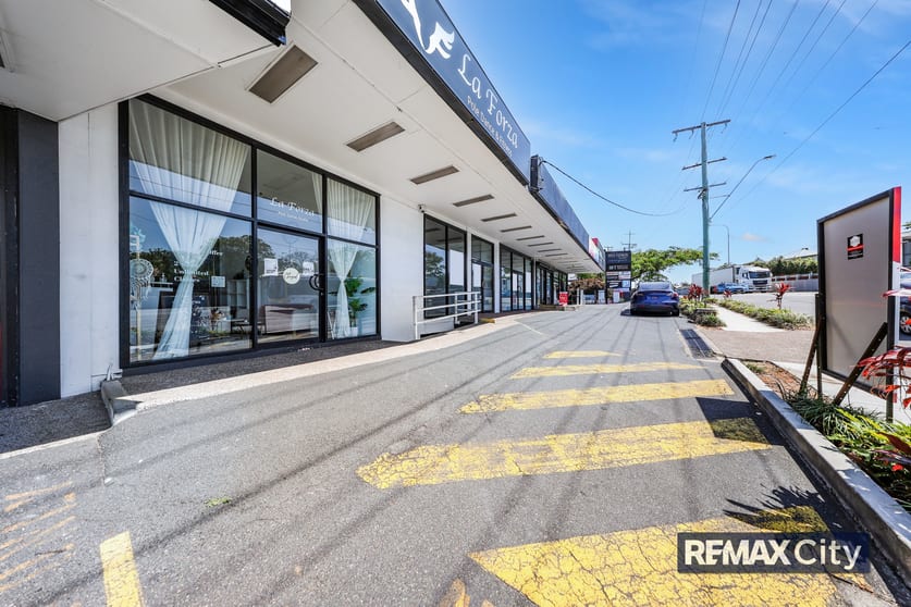 Click to view all images 5&6/366 Moggill Road Indooroopilly QLD 4068 - Image 2