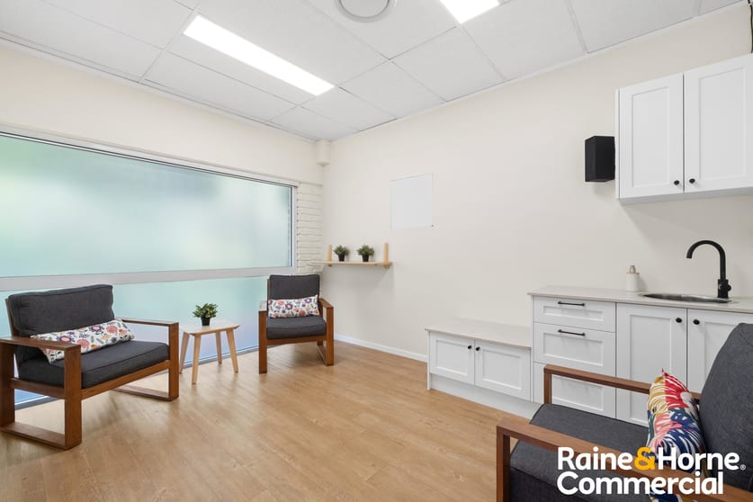 10/1 Patricks Road Arana Hills QLD 4054 - Image 2