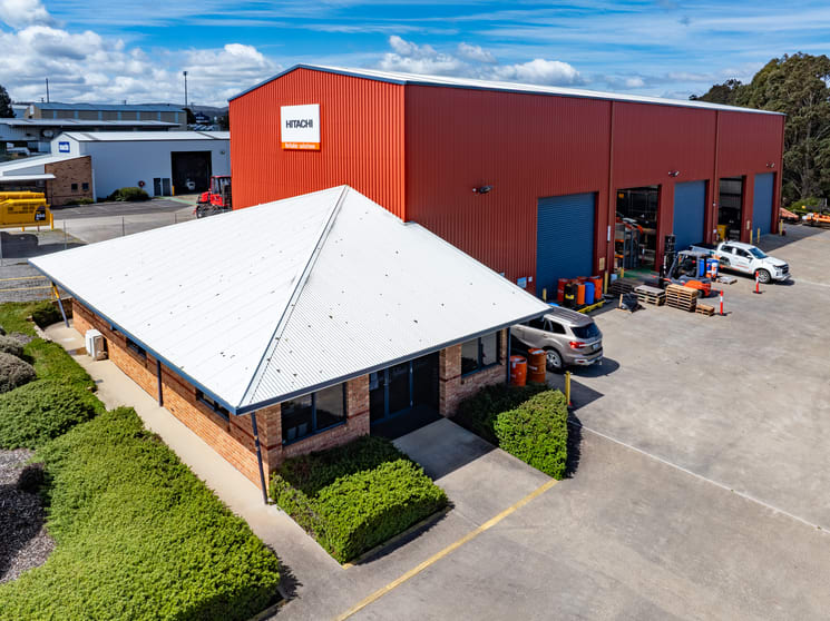 Click to view all images Workshop, offices, land/13-15 Pembury Place Rocherlea TAS 7248 - Image 1