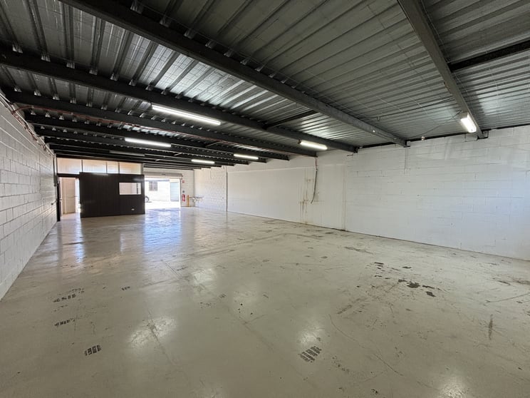 Click to view all images 3/52 Machinery Drive Tweed Heads South NSW 2486 - Image 3