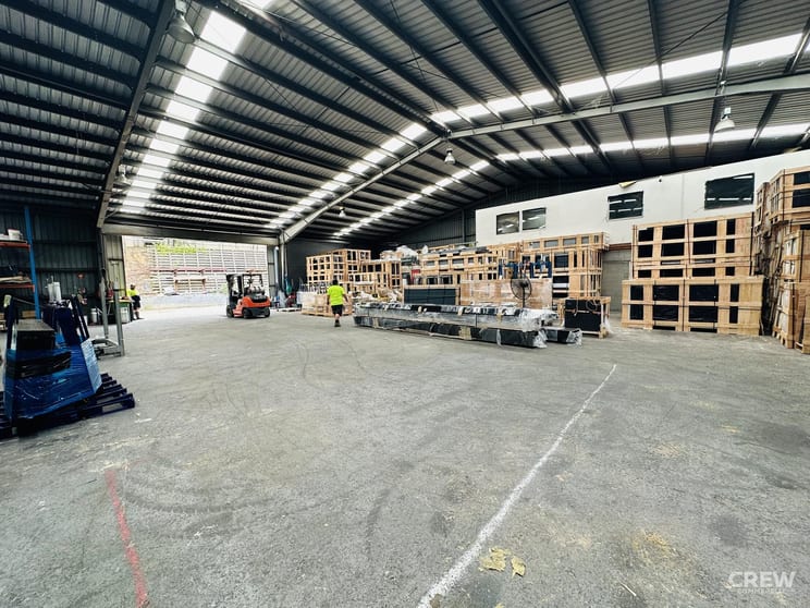 Click to view all images 18 Industrial Avenue Molendinar QLD 4214 - Image 3