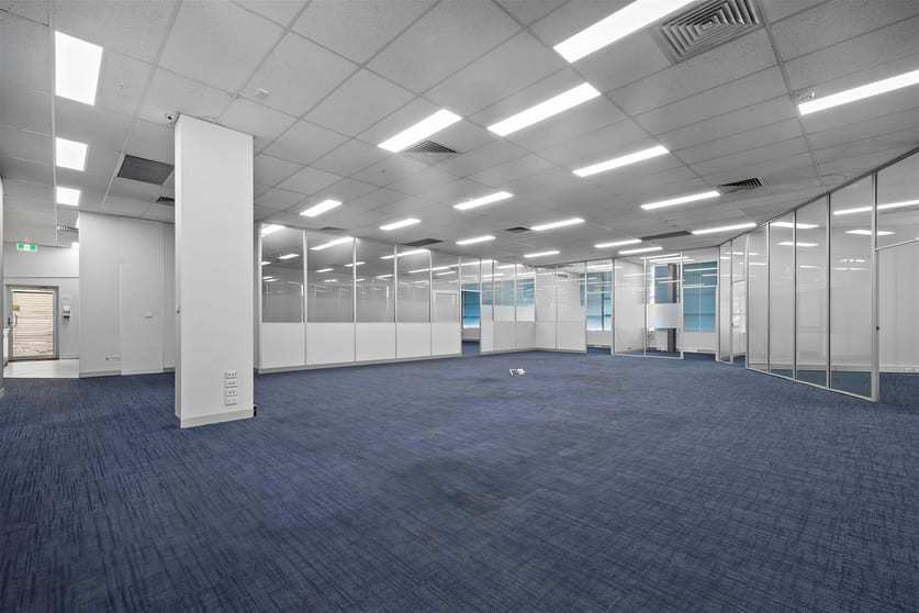 Click to view all images 1/85 Salmon Street Port Melbourne VIC 3207 - Image 3