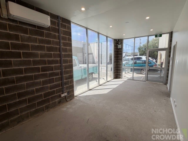 2/6-8 Concord Crescent Carrum Downs VIC 3201 - Image 3