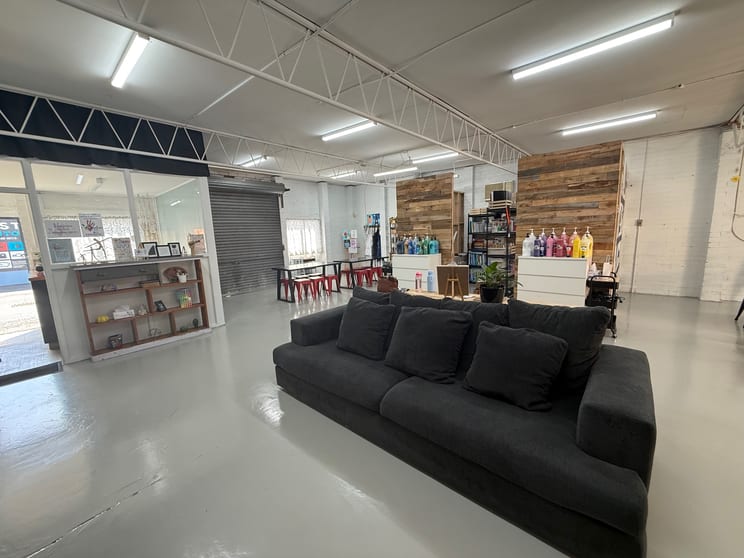 Click to view all images 1/17 Graham Hill Road Narellan NSW 2567 - Image 3