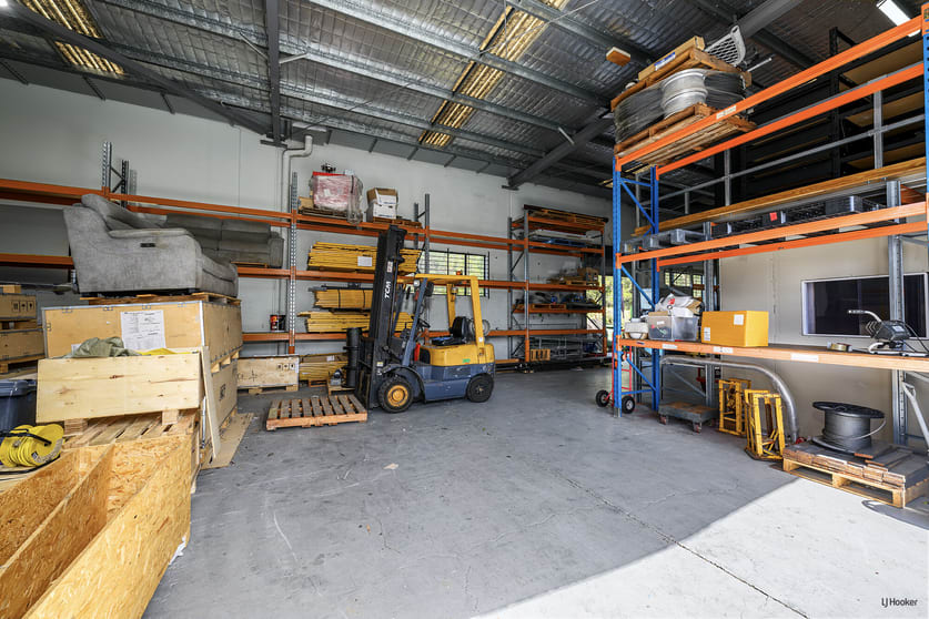 Click to view all images 117 Olympic Circuit Southport QLD 4215 - Image 2