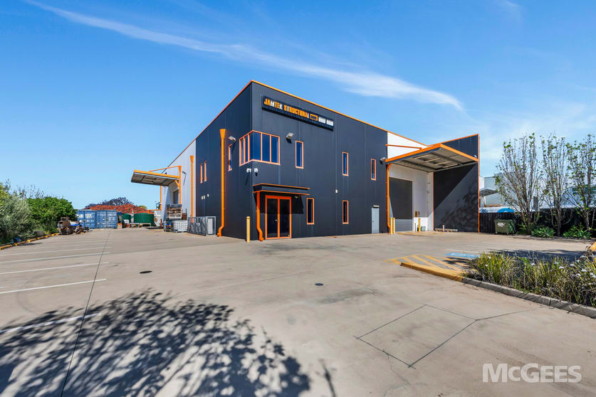 18 Myer Court Beverley SA 5009 - Image 1