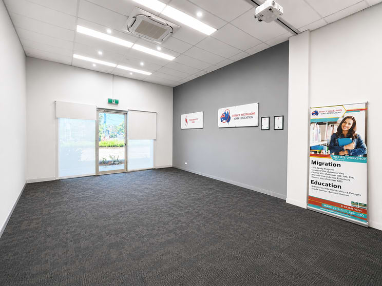 Click to view all images 202/2994-2996 Logan Road Underwood QLD 4119 - Image 1