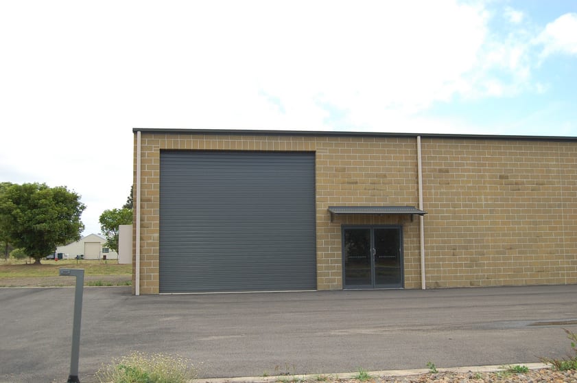 Click to view all images Shop B/2 Semut Court Moore Park Beach QLD 4670 - Image 1