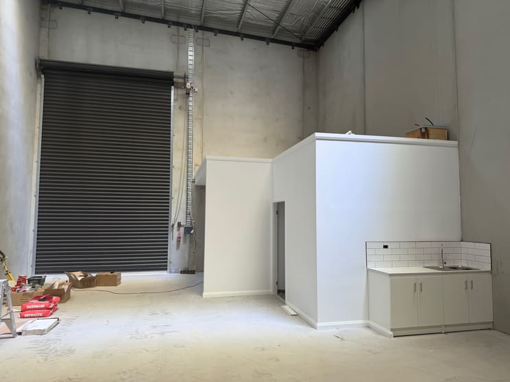 Click to view all images 1-4 Charger Circuit Kilsyth VIC 3137 - Image 3