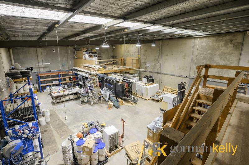 Click to view all images Unit 2/10-14 Simms Road Greensborough VIC 3088 - Image 3
