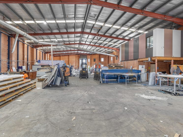 Click to view all images Wetherill Park NSW 2164 - Image 3