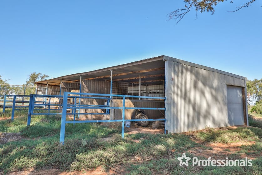 Click to view all images 127 Wargan Road Wargan VIC 3505 - Image 3