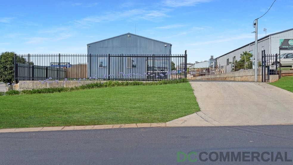 27 Boothby Street Drayton QLD 4350 - Image 1