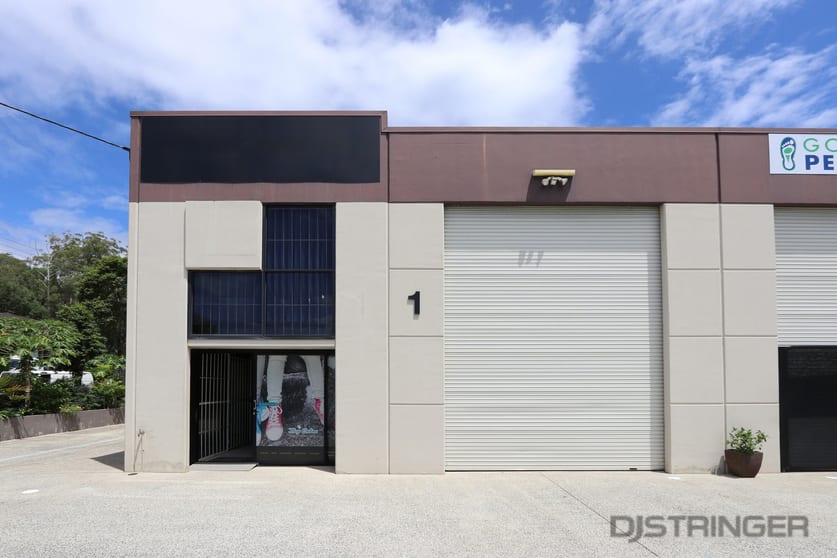 Click to view all images 1/11 Ramly Drive Burleigh Waters QLD 4220 - Image 3
