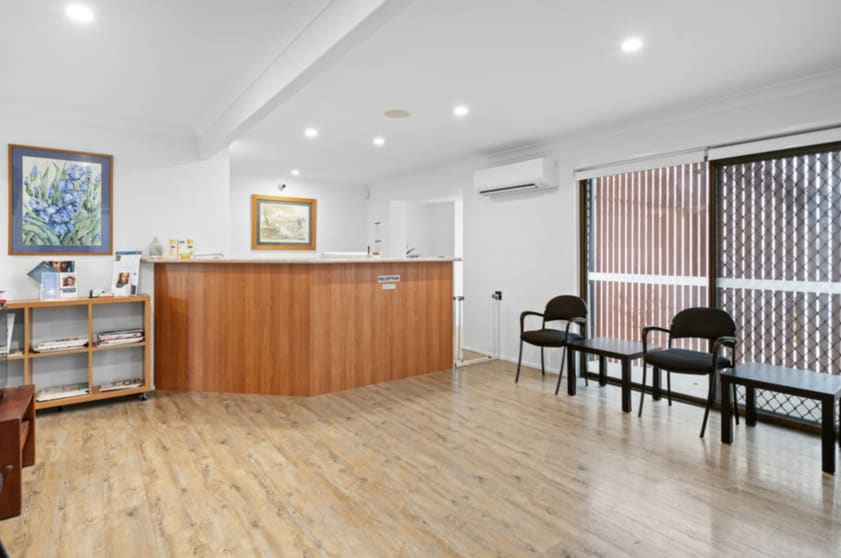 Click to view all images 122 Ashmore Road Benowa QLD 4217 - Image 5