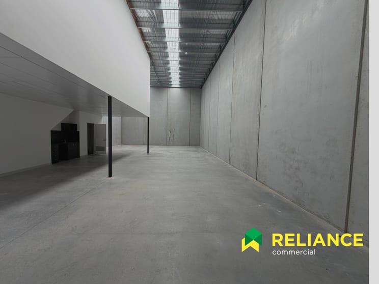 Click to view all images 147/150 Palmers Road Truganina VIC 3029 - Image 3