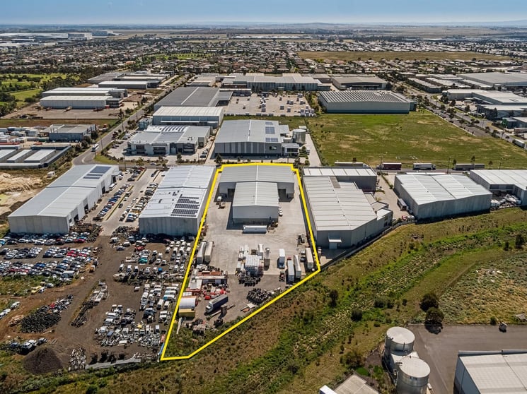 Click to view all images 110 Castro Way Derrimut VIC 3026 - Image 2