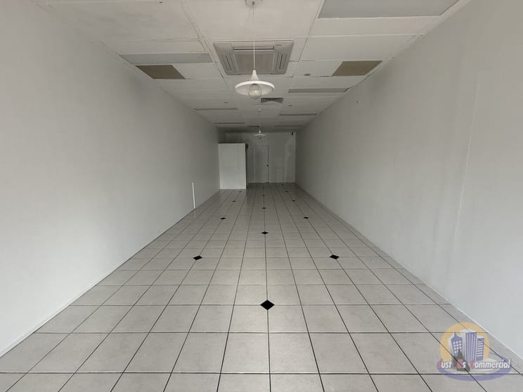 Click to view all images 4/37 Targo Street Bundaberg Central QLD 4670 - Image 3