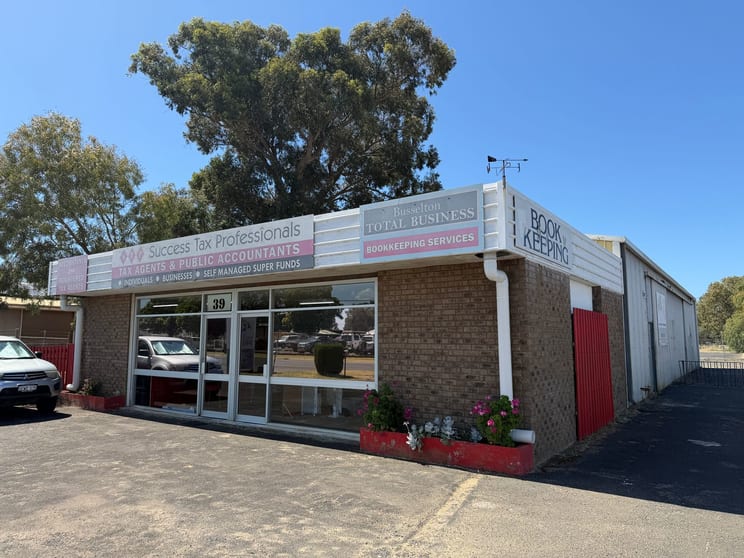 1/39 BARLEE STREET Busselton WA 6280 - Image 2