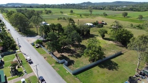 Click to view all images 133-137 Eagleby Road Eagleby QLD 4207 - Image 3