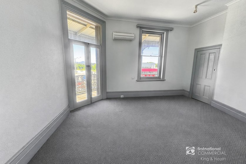 Click to view all images Office 2/11 Bailey Street Bairnsdale VIC 3875 - Image 2