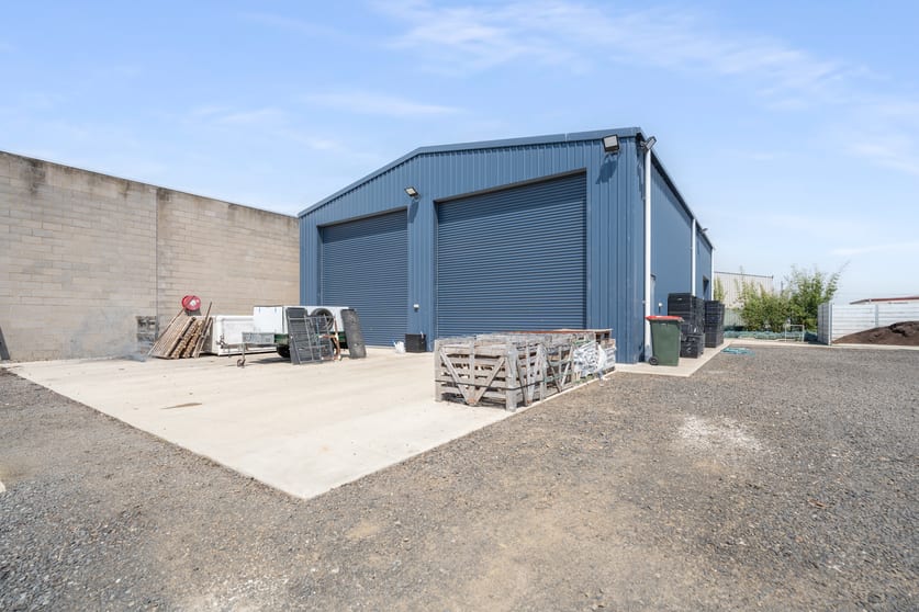 Click to view all images 85 & 87 Alexanders Road Morwell VIC 3840 - Image 3