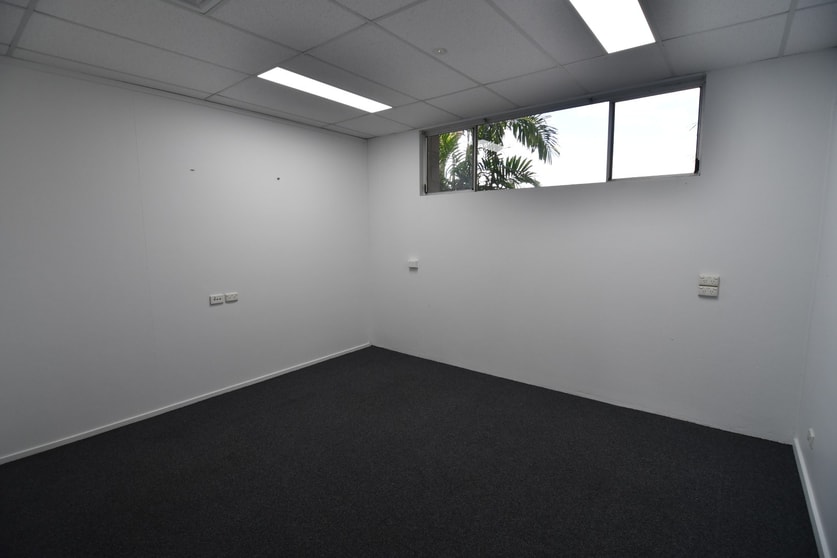 Click to view all images 1/3 Ramsay Street Garbutt QLD 4814 - Image 3