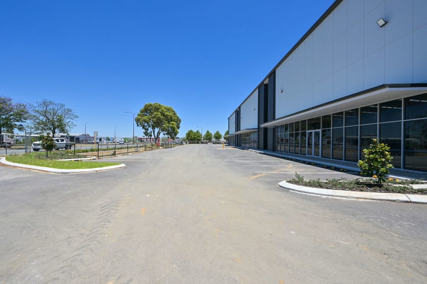 Click to view all images 160 Kelvin Road Maddington WA 6109 - Image 3