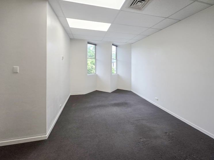 Click to view all images Suite 1/101 Victoria Street East Gosford NSW 2250 - Image 3