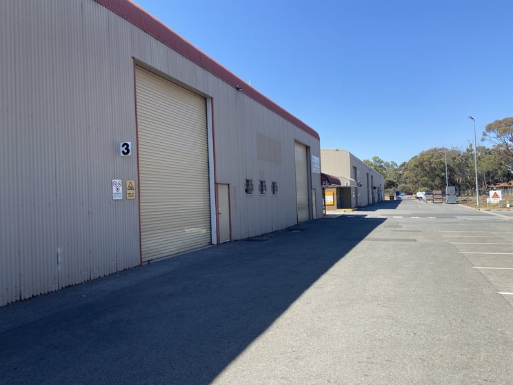Click to view all images Unit 3 28 Maxwell Road Para Hills West SA 5096 - Image 2