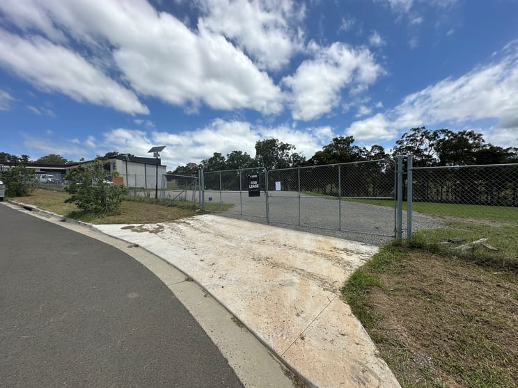 Click to view all images 33 Indigo Loop Yallah NSW 2530 - Image 2