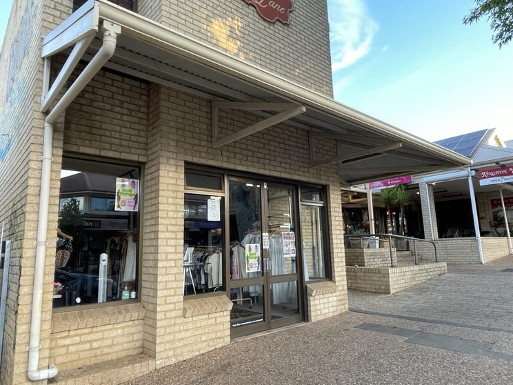 Click to view all images Shop 7/131 Bussell Highway Margaret River WA 6285 - Image 1