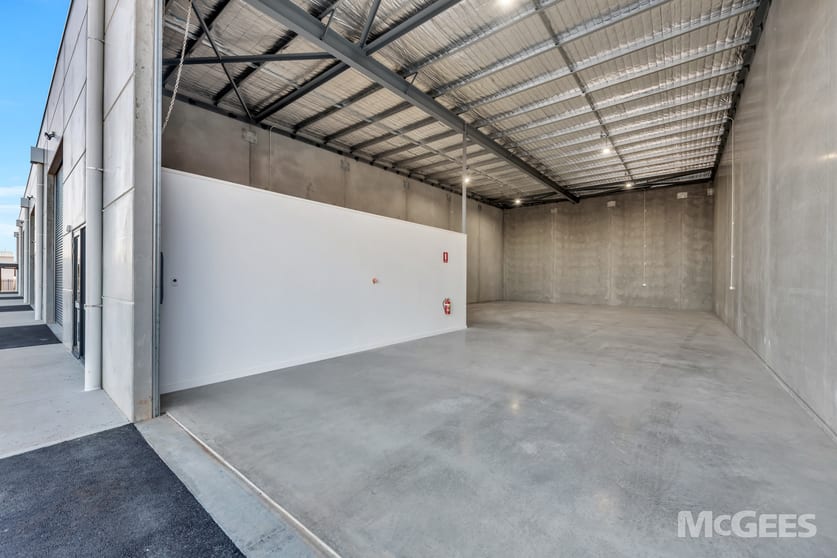 Click to view all images 4/50 Farrow Circuit Seaford SA 5169 - Image 3