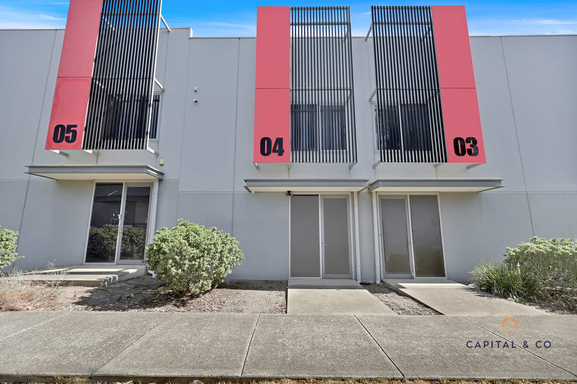 Click to view all images 4/82 Gateway Boulevard Epping VIC 3076 - Image 1