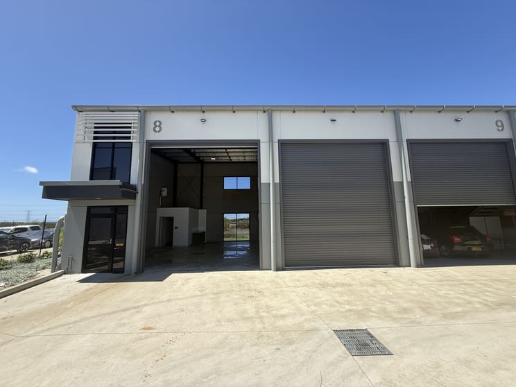 Click to view all images Unit 8, 50 Riverside Drive Mayfield NSW 2304 - Image 1