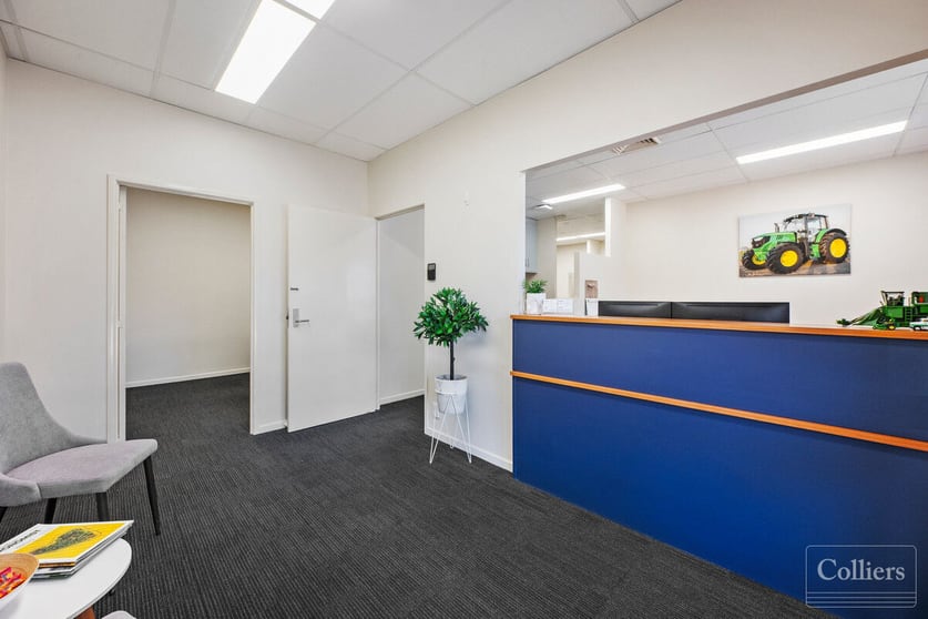 Click to view all images 2/291 Ross River Road Aitkenvale QLD 4814 - Image 2