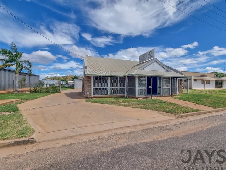 21 Commercial Road Mount Isa QLD 4825 - Image 2