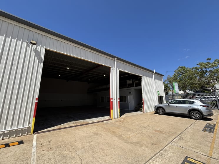 Click to view all images Pine Ridge Road Biggera Waters QLD 4216 - Image 3