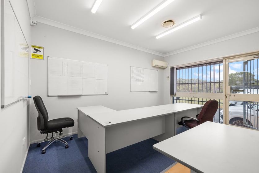 Click to view all images 4 Banfield Lane Capalaba QLD 4157 - Image 2