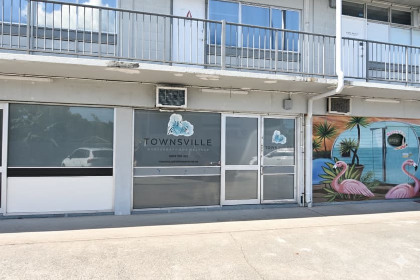 Click to view all images 4/203 Kings Road Pimlico QLD 4812 - Image 1
