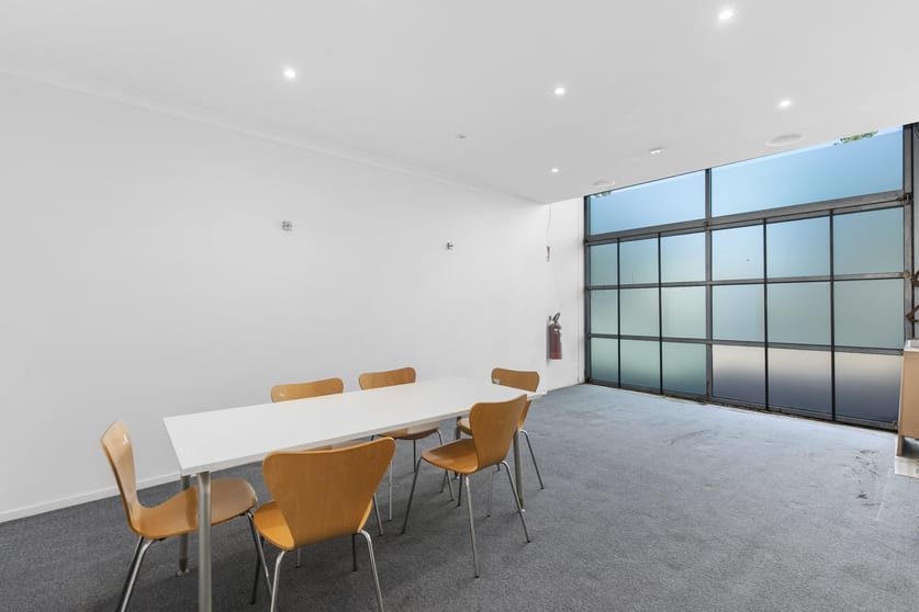 Click to view all images 31 Lincoln Street Richmond VIC 3121 - Image 3