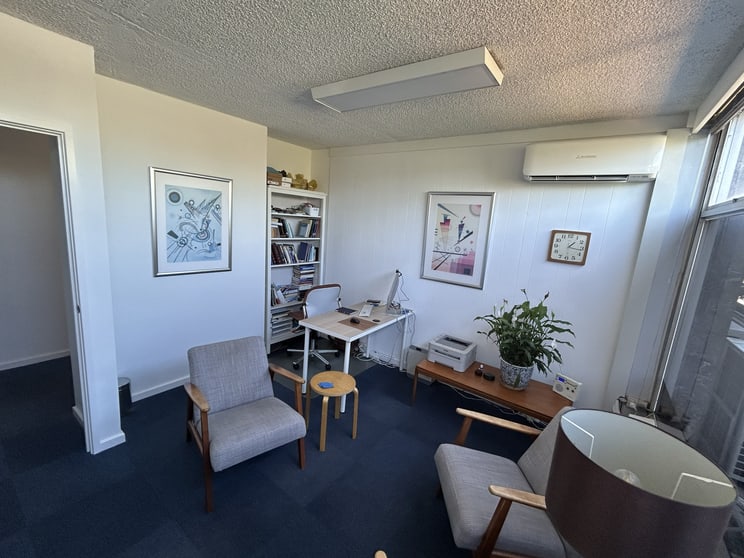 Click to view all images F9/25 Dickson Place Dickson ACT 2602 - Image 2
