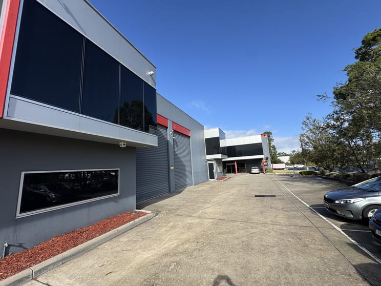 Click to view all images 3/577 Dorset Road Bayswater North VIC 3153 - Image 2