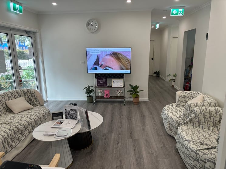 Click to view all images 325 Springvale Rd Glen Waverley VIC 3150 - Image 3