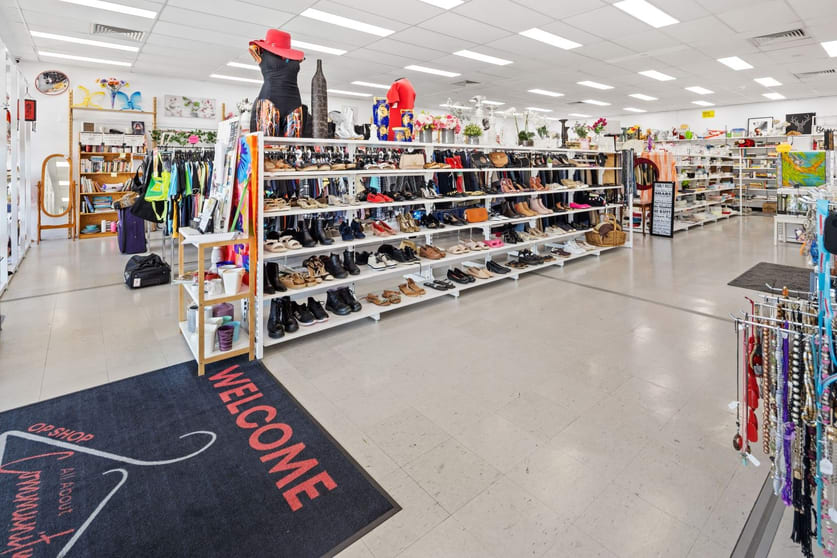 Click to view all images 130 Gympie Road Strathpine QLD 4500 - Image 3