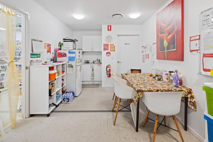 Click to view all images 130 Gympie Road Strathpine QLD 4500 - Image 5