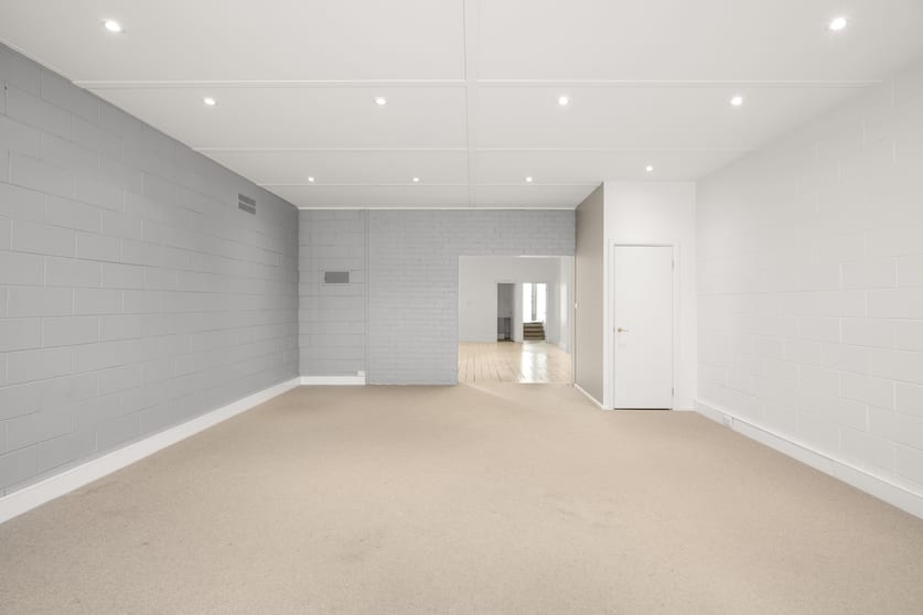 Click to view all images Rear/129 Glenferrie Road Malvern VIC 3144 - Image 3