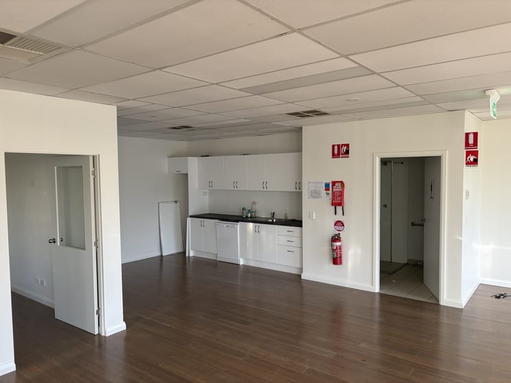 Click to view all images Shop 5/119 - 121 Kembla St Wollongong NSW 2500 - Image 2